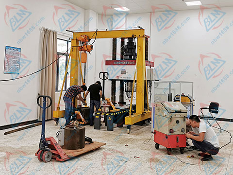 千斤頂計(jì)量檢定室